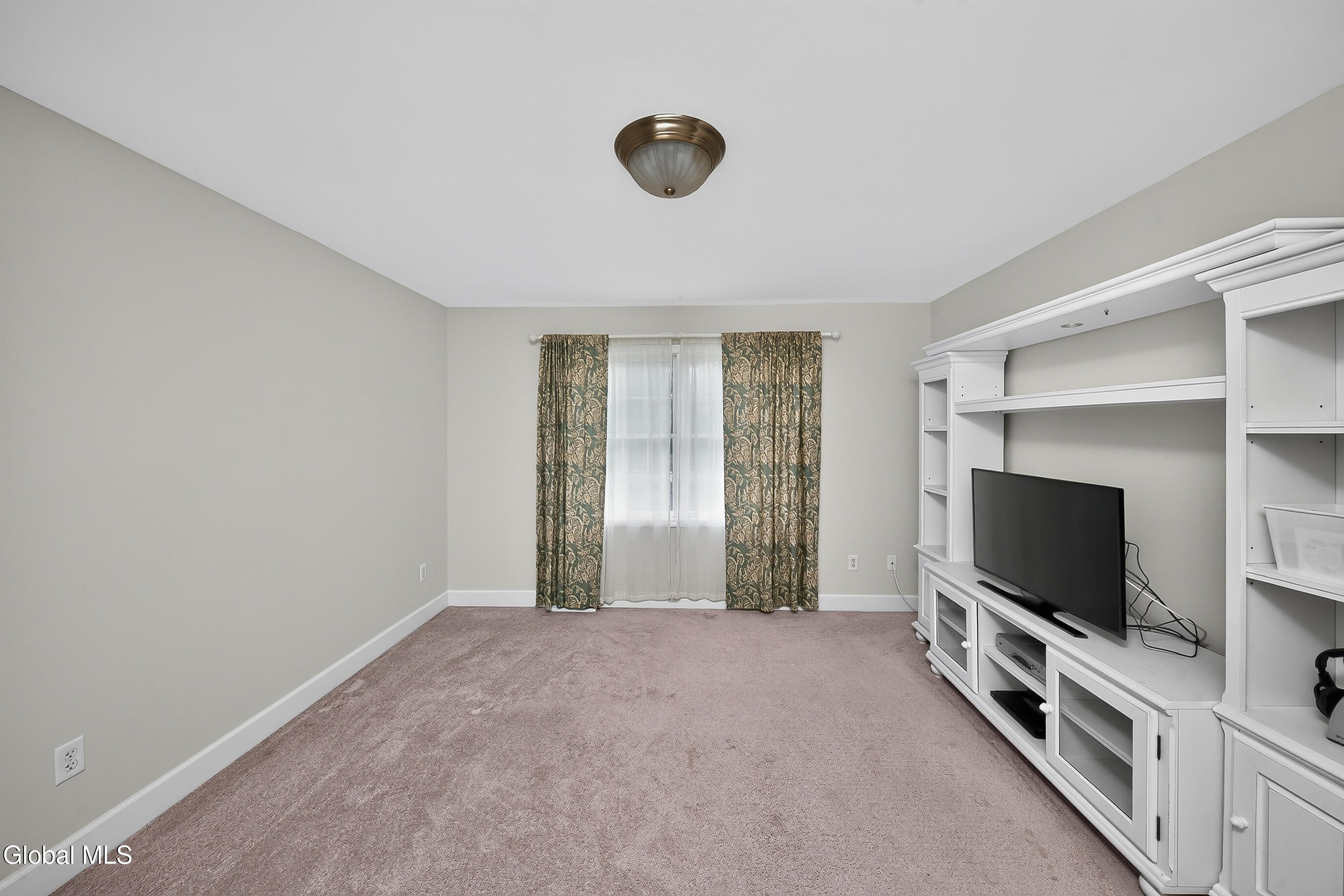 26 Hedgerose Lane Delmar NY 12054