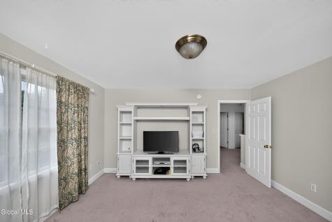 26 Hedgerose Lane Delmar NY 12054