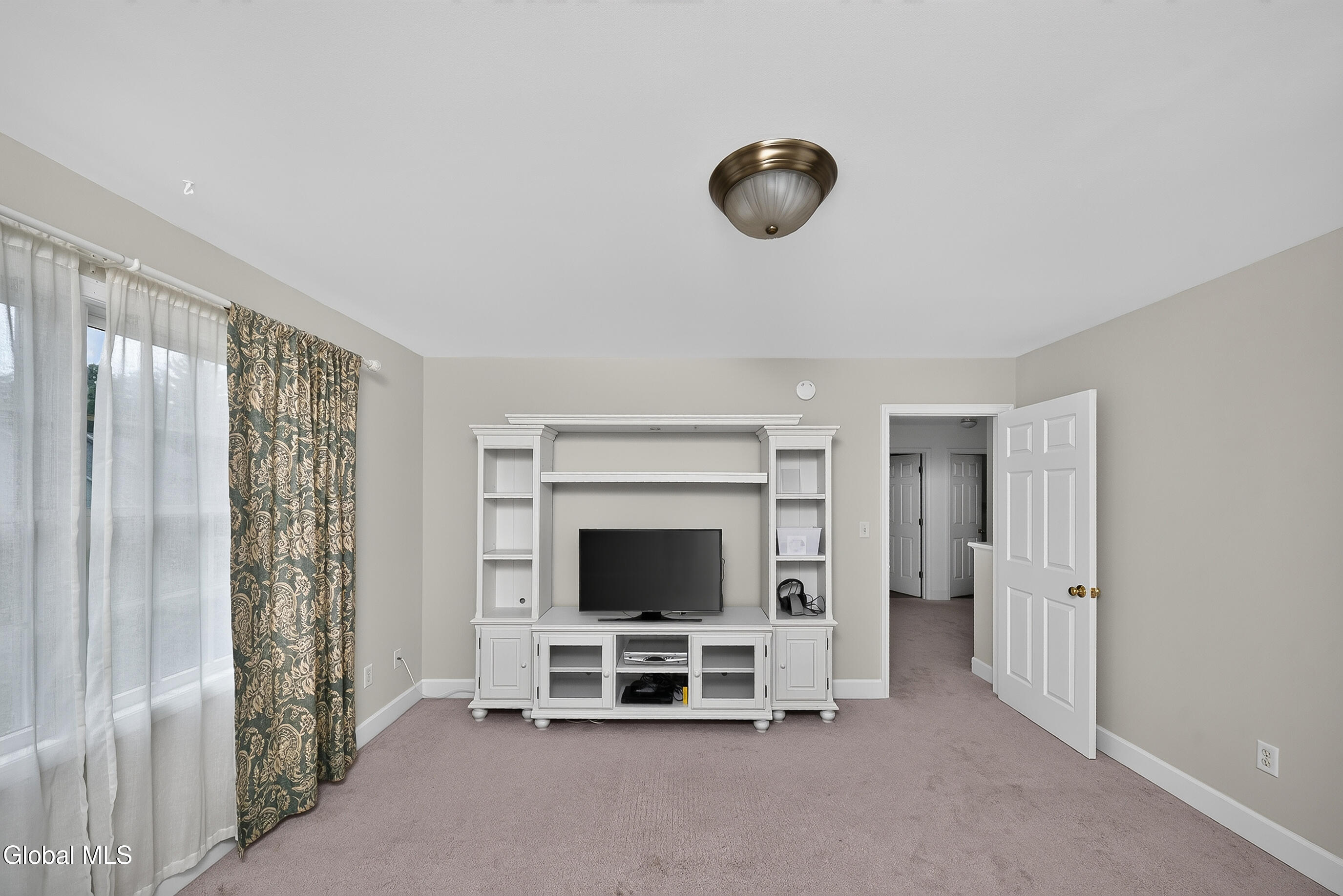 26 Hedgerose Lane Delmar NY 12054