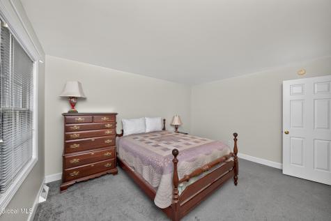26 Hedgerose Lane Delmar NY 12054