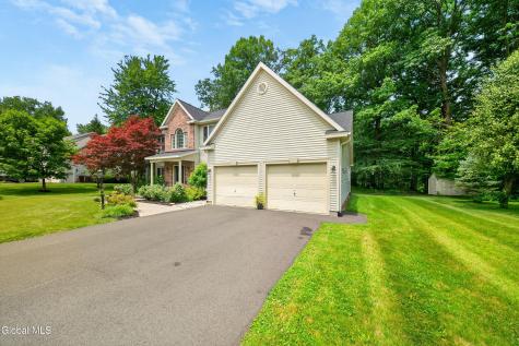 26 Hedgerose Lane Delmar NY 12054