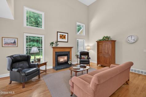 26 Hedgerose Lane Delmar NY 12054