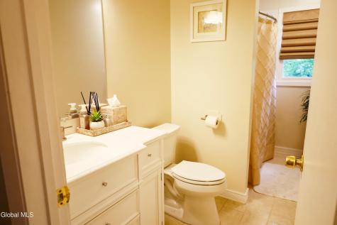 1081 Shave Road Schenectady NY 12303