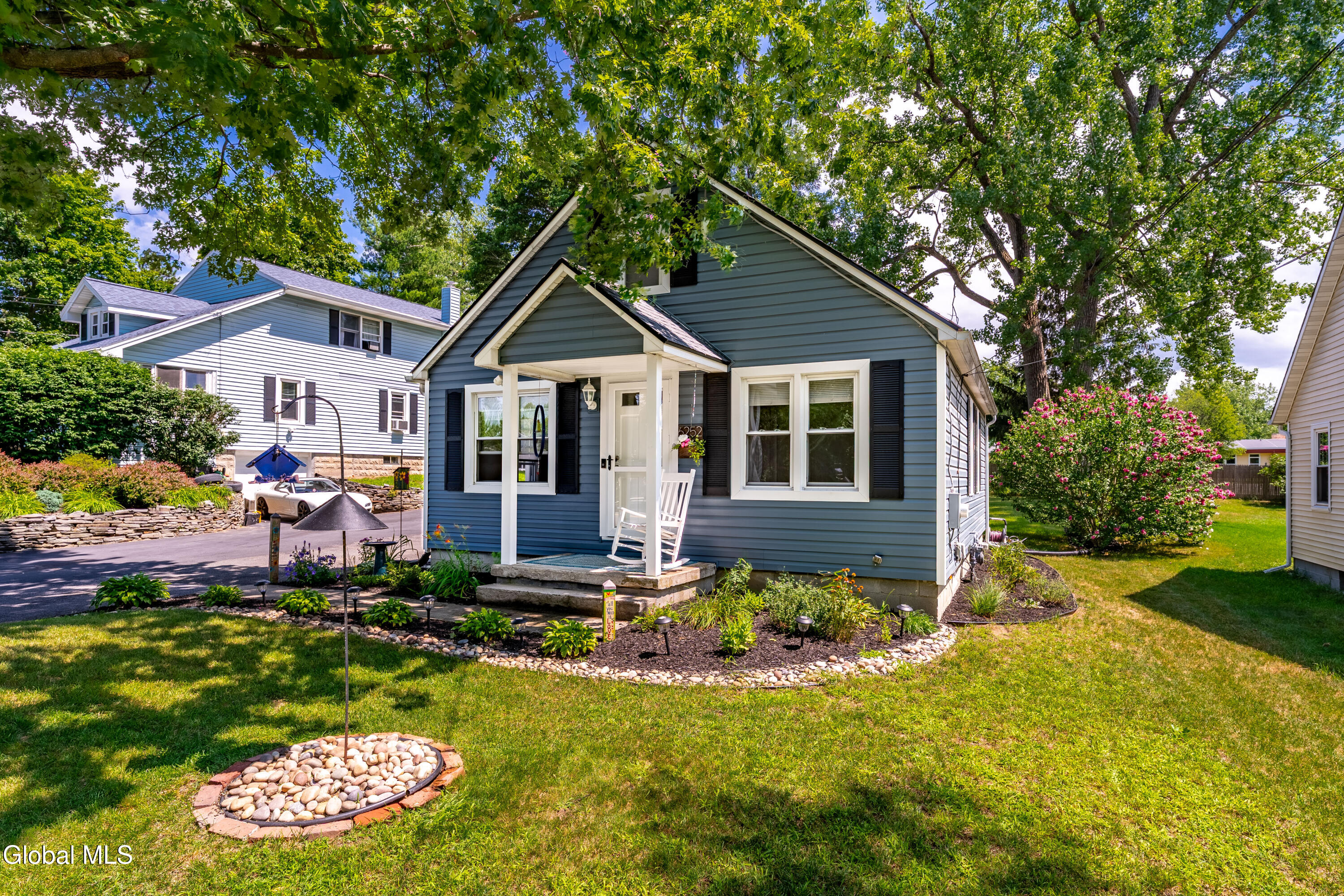 6252 Johnston Road Albany NY 12203