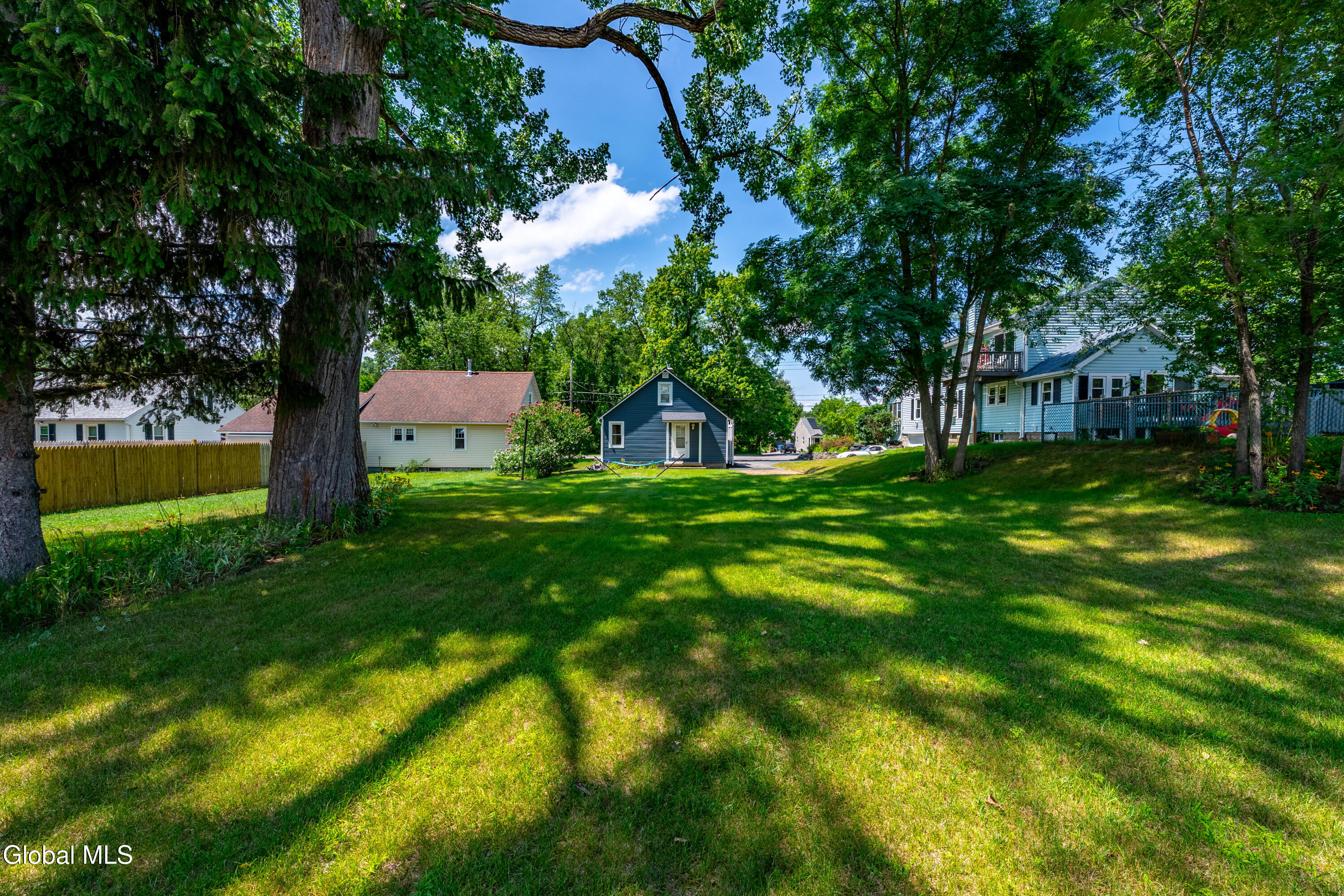 6252 Johnston Road Albany NY 12203