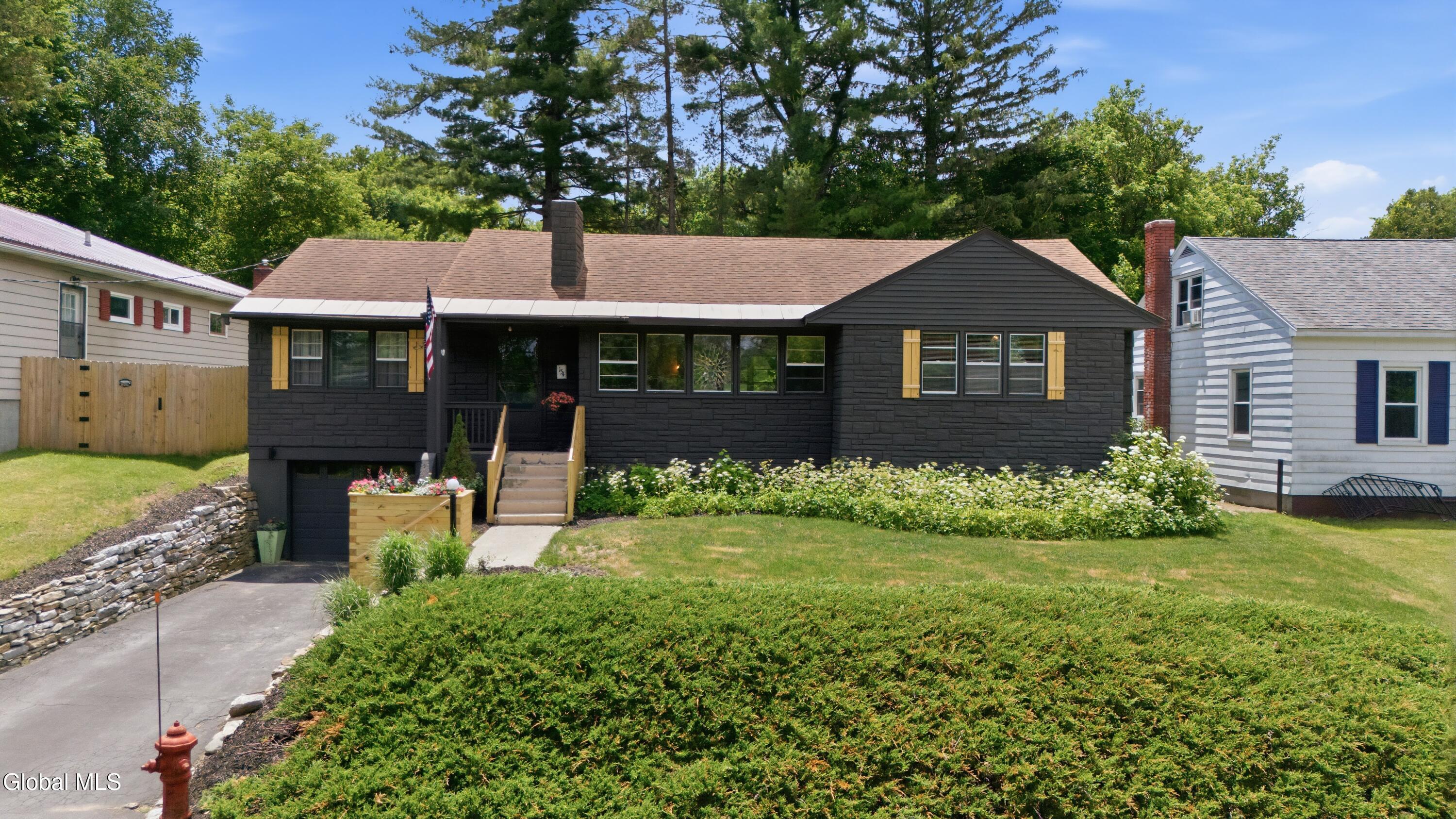 154 Montgomery Street Canajoharie NY 13317