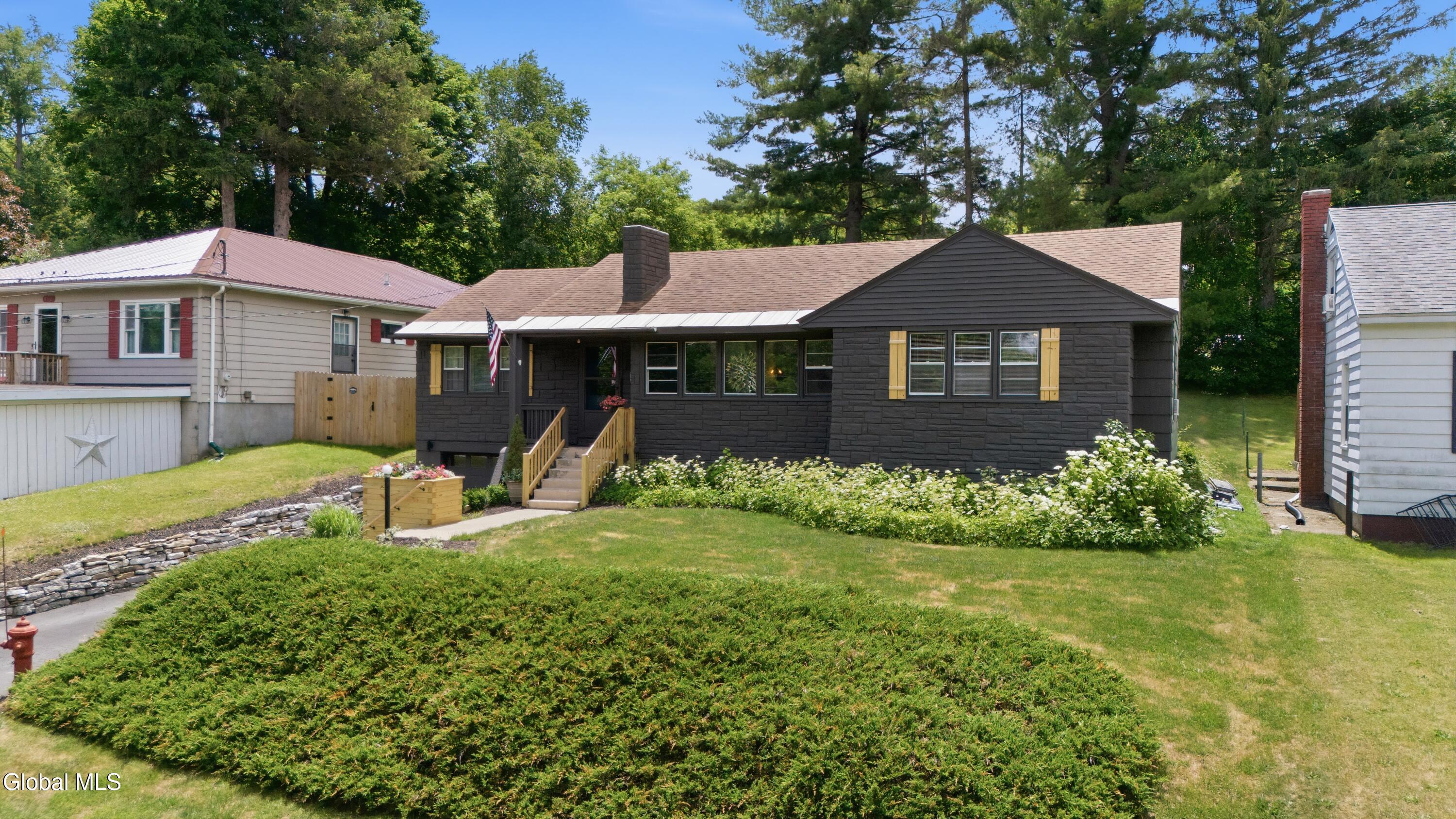154 Montgomery Street Canajoharie NY 13317