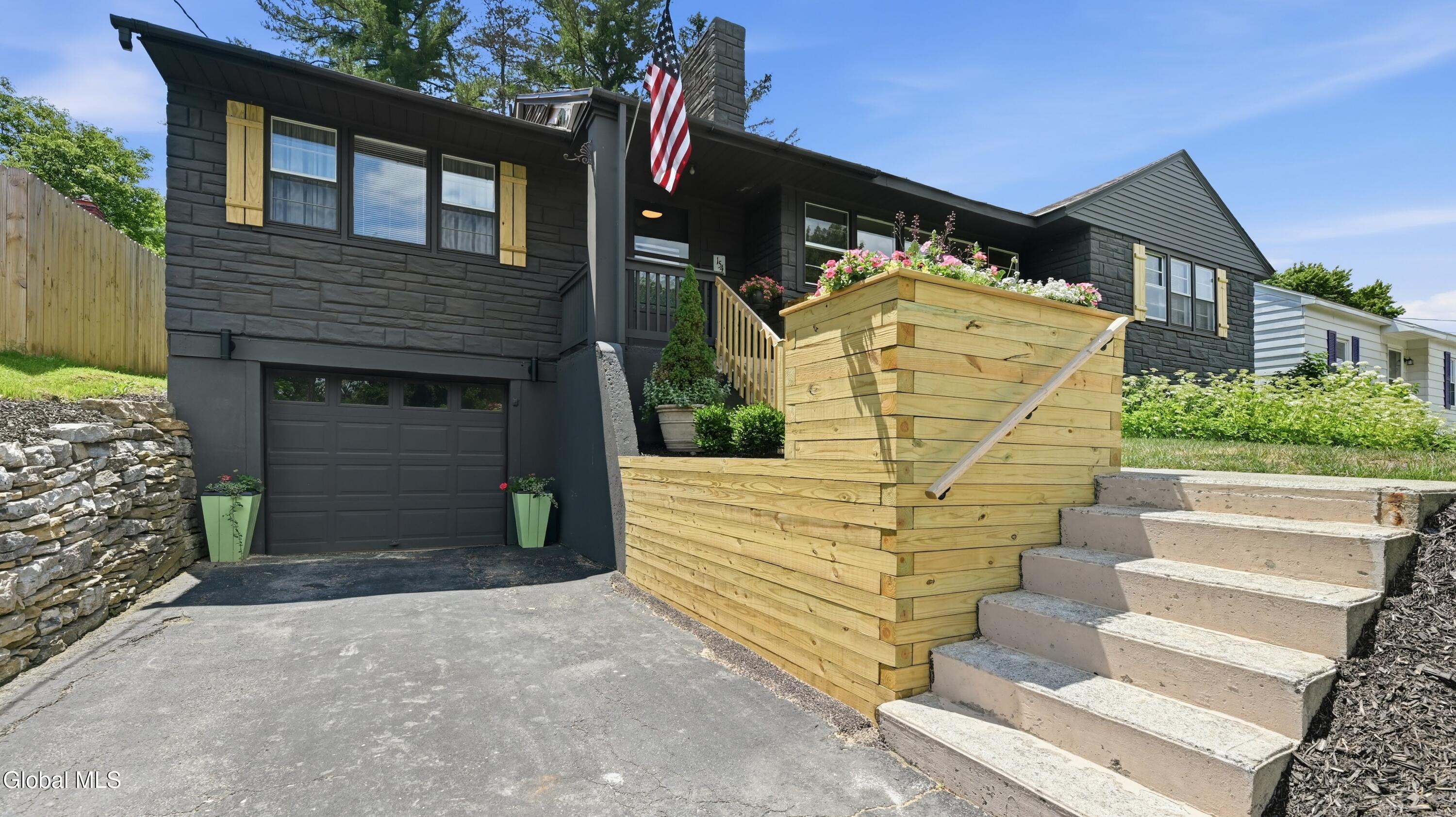154 Montgomery Street Canajoharie NY 13317