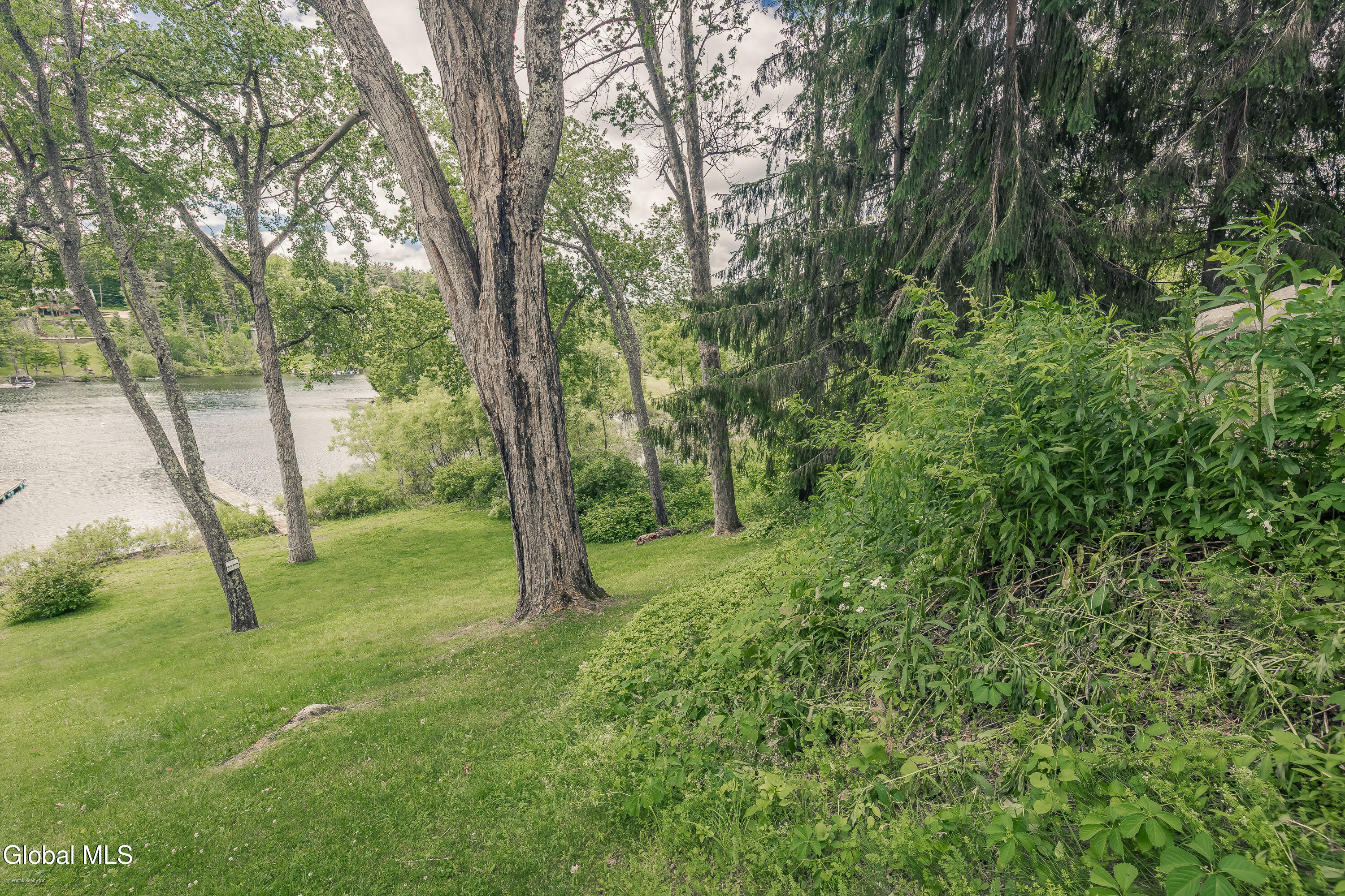 154 Lakeside Drive Mayfield NY 12117