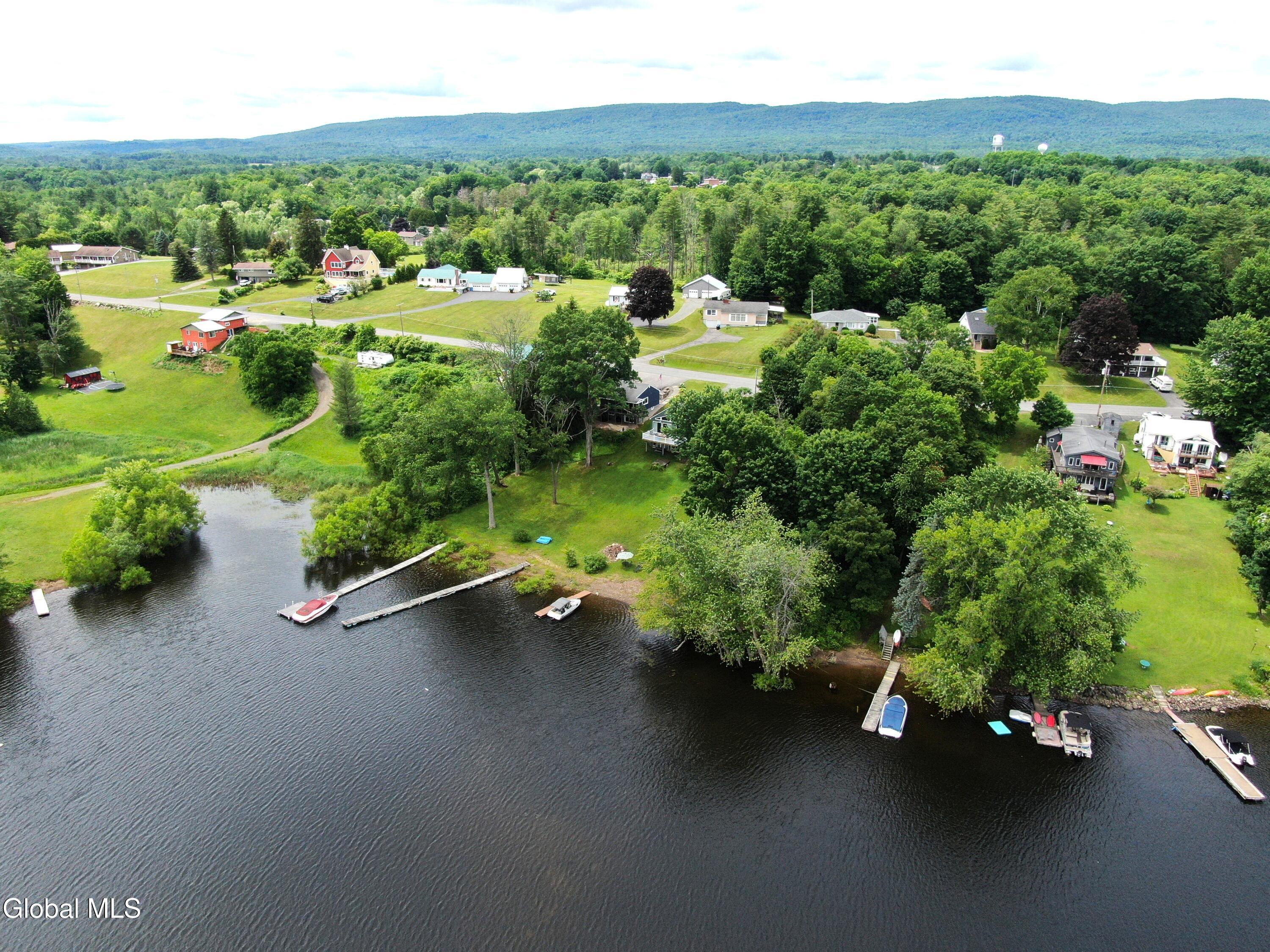154 Lakeside Drive Mayfield NY 12117