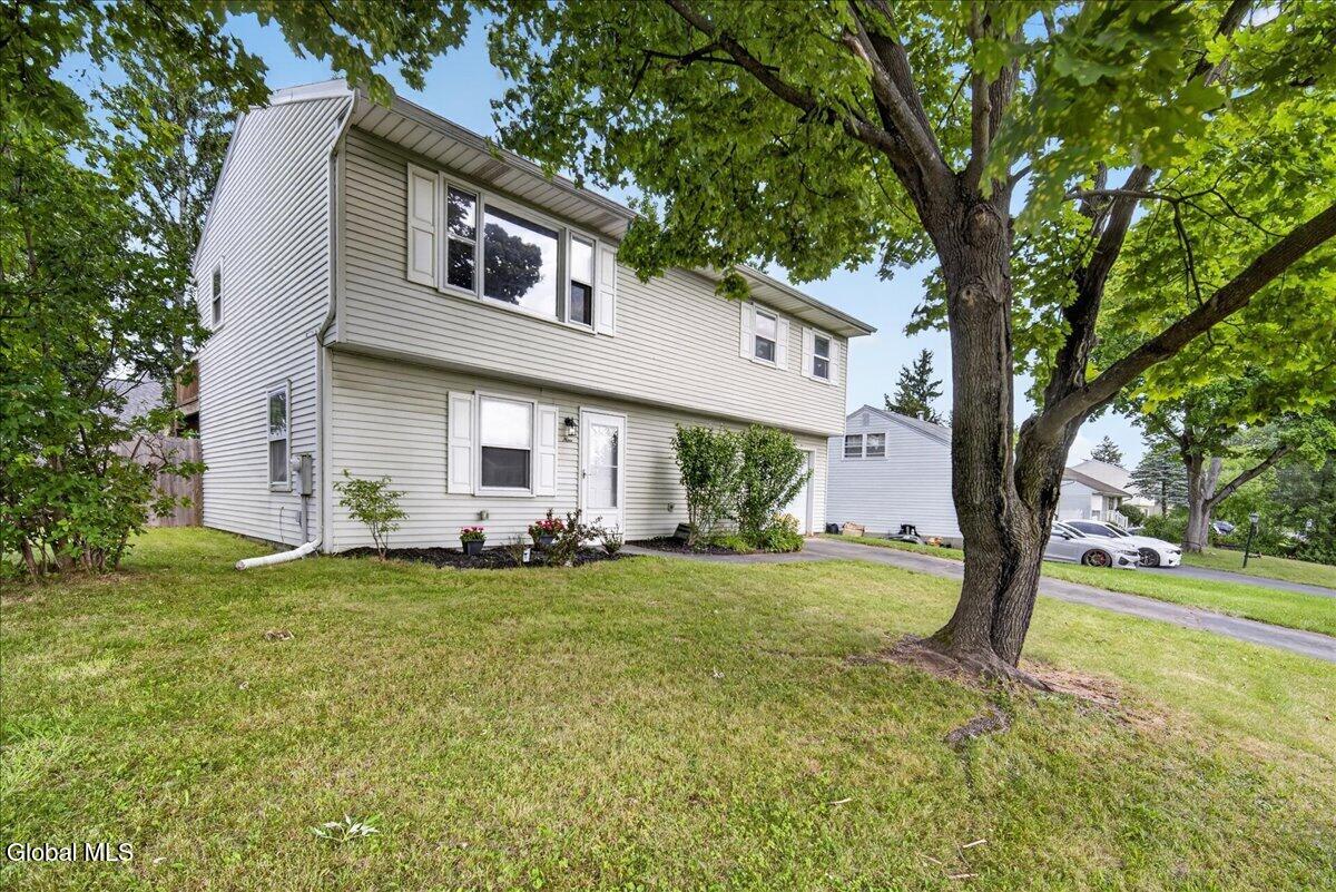 9 Long Avenue Colonie NY 12110