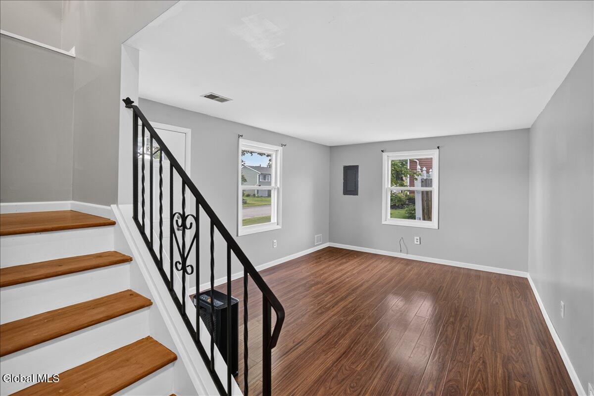 9 Long Avenue Colonie NY 12110