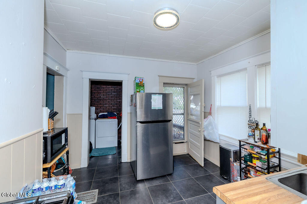 1049 Hegeman Street Schenectady NY 12306