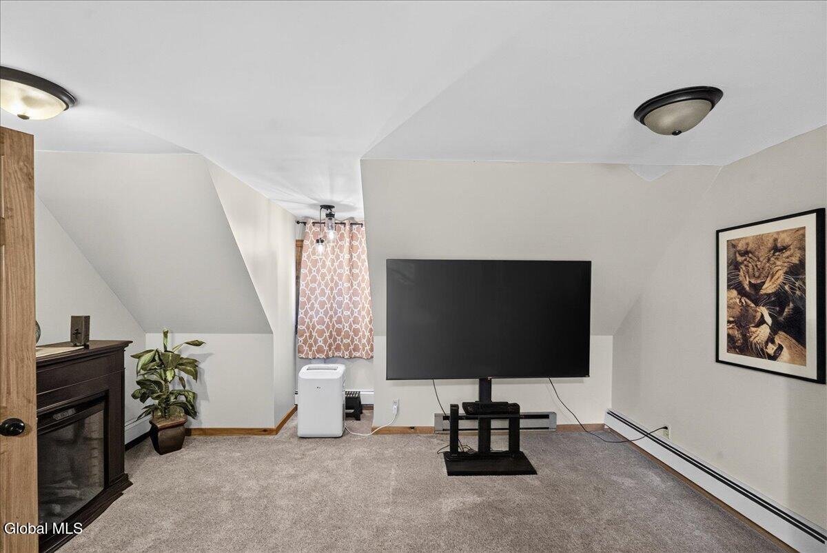 5137 Crooked Street Broadalbin NY 12025