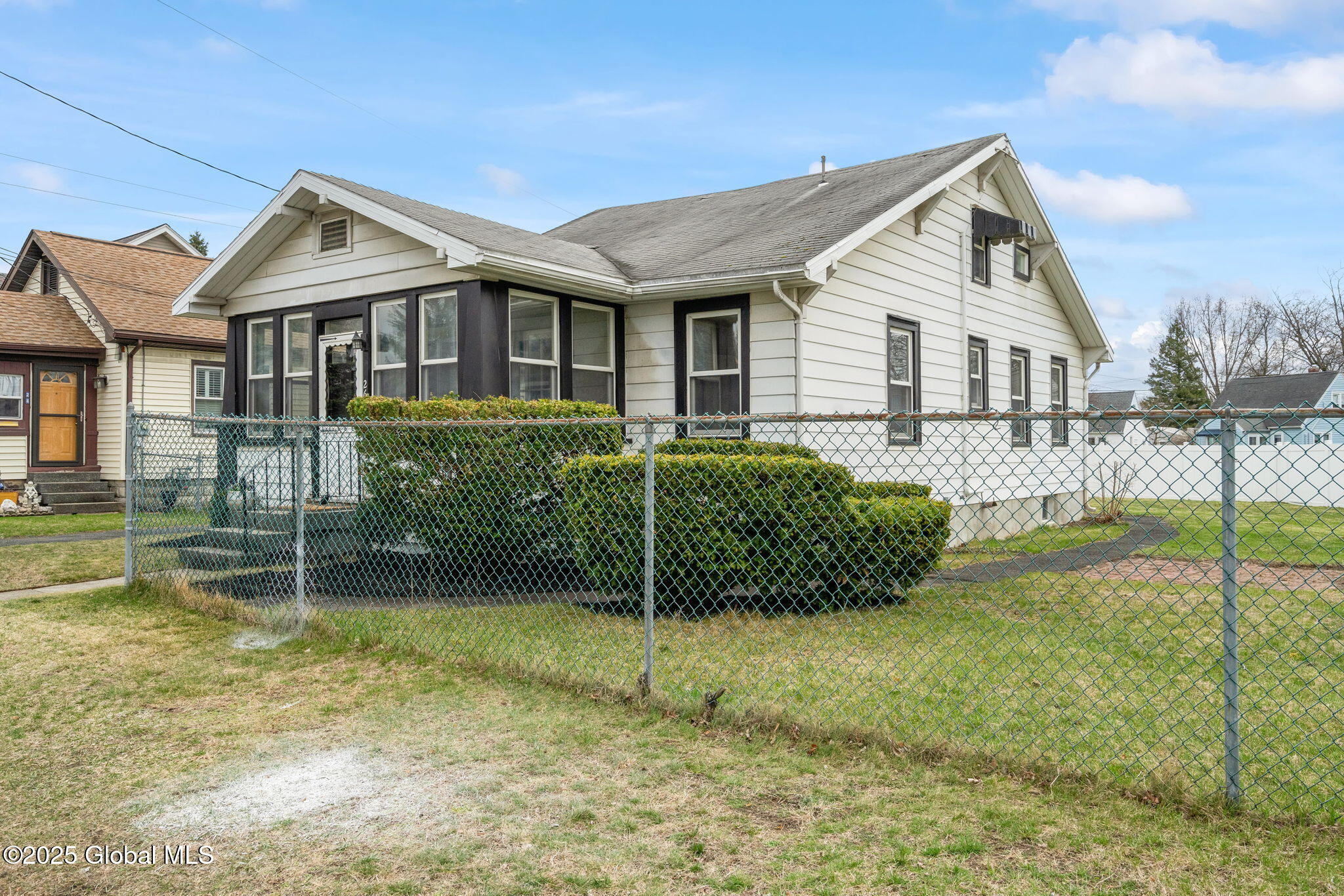 26 Maplewood Avenue Colonie NY 12205