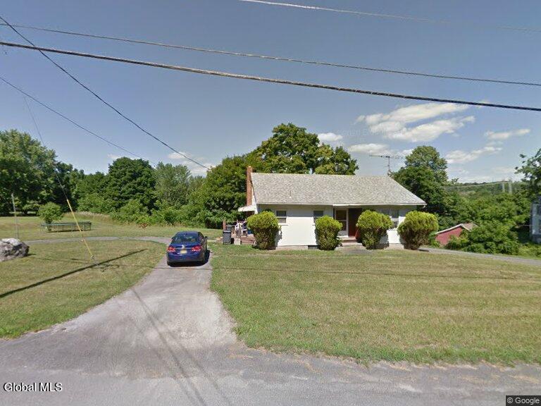 858 Roberts Hill Road Hannacroix NY 12087