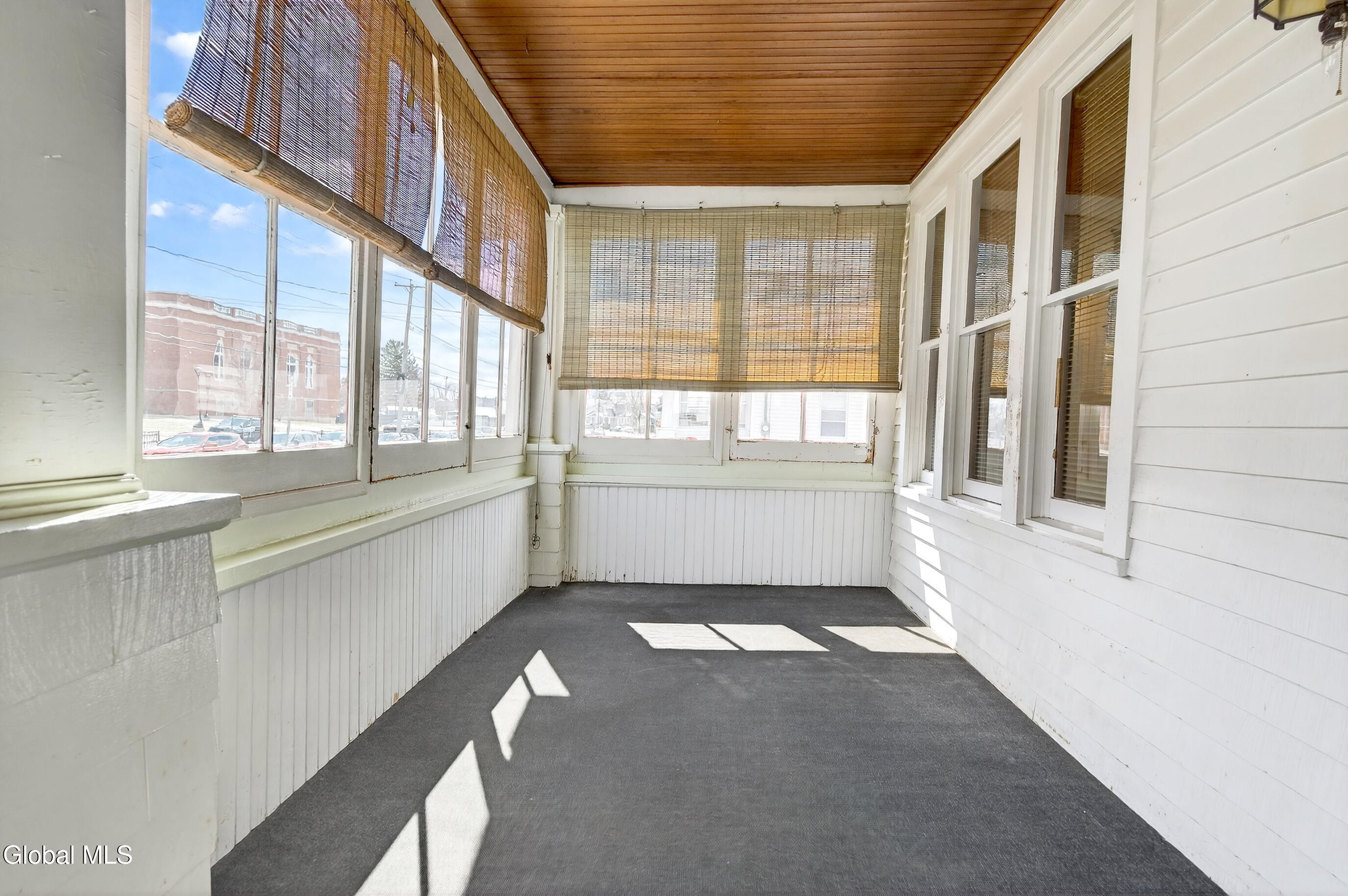 1114 Forest Road Schenectady NY 12303