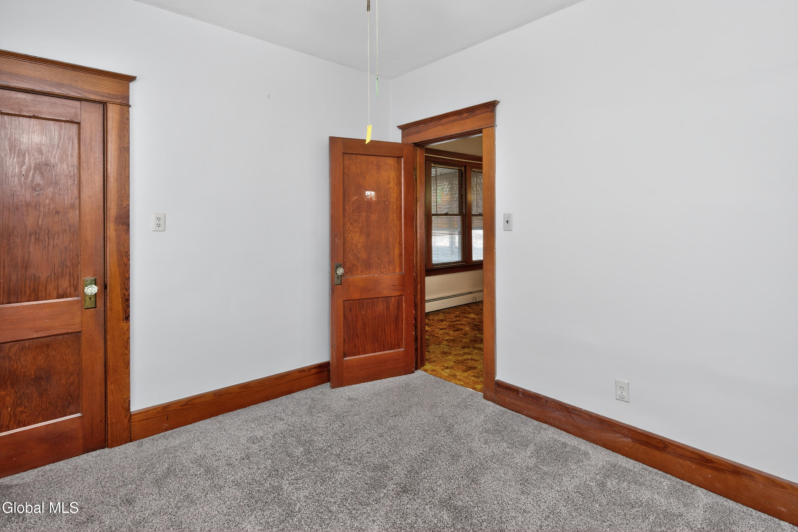 1114 Forest Road Schenectady NY 12303
