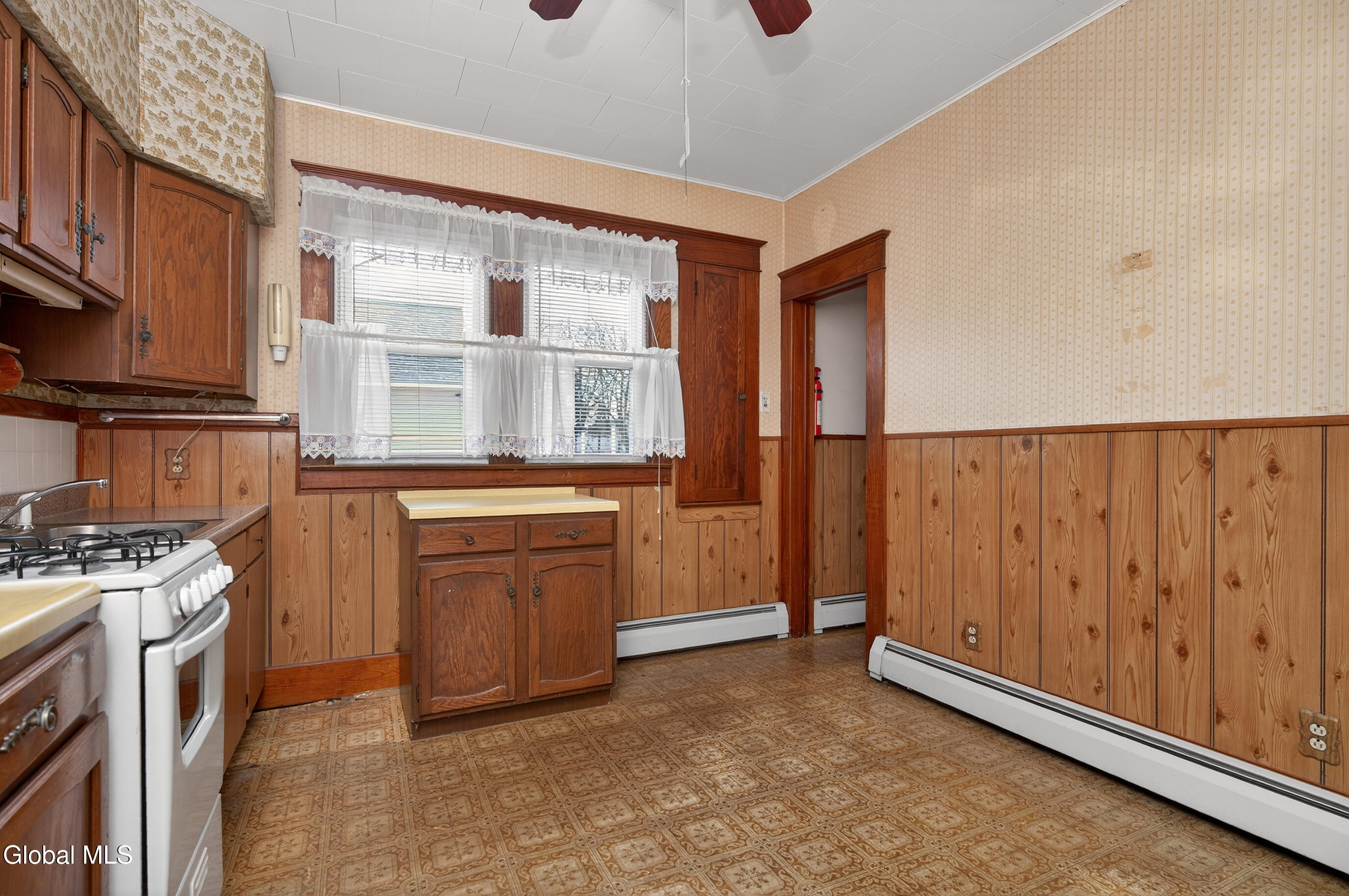 1114 Forest Road Schenectady NY 12303