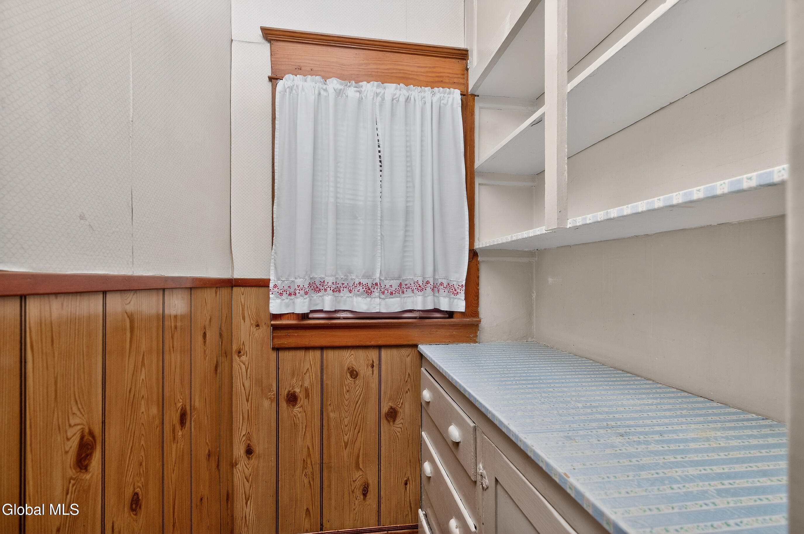 1114 Forest Road Schenectady NY 12303