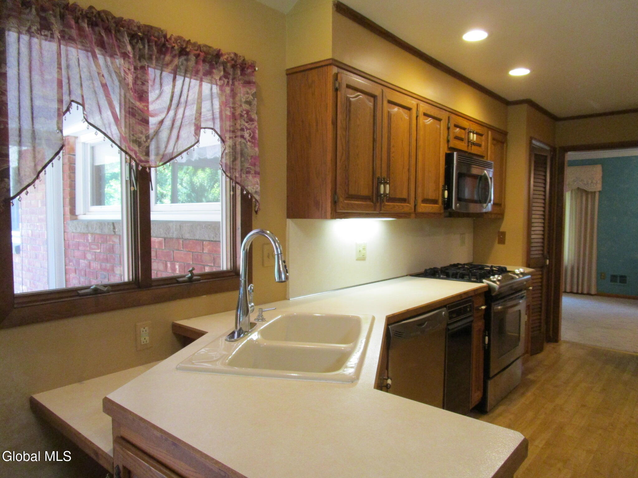 2945 Gibson Street Schenectady NY 12304