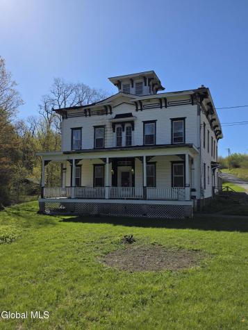 105 Hartman Road Pattersonville NY 12010