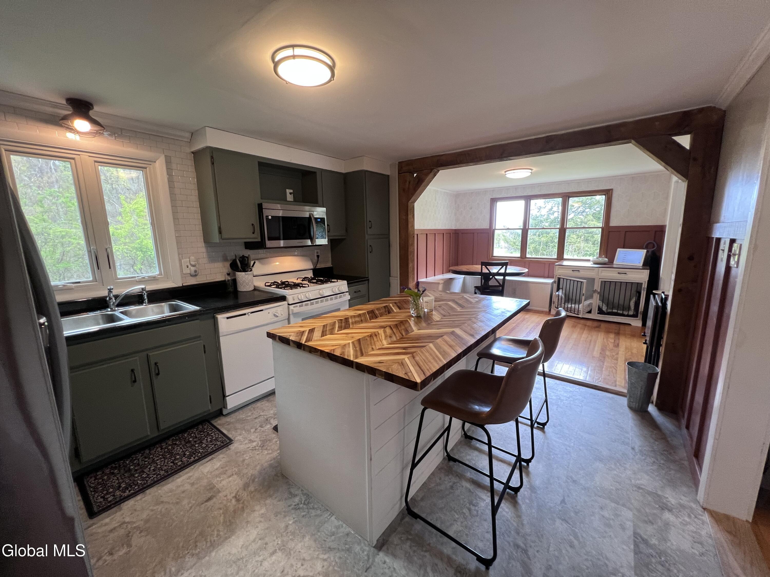 205 Deepkill Road Troy NY 12182