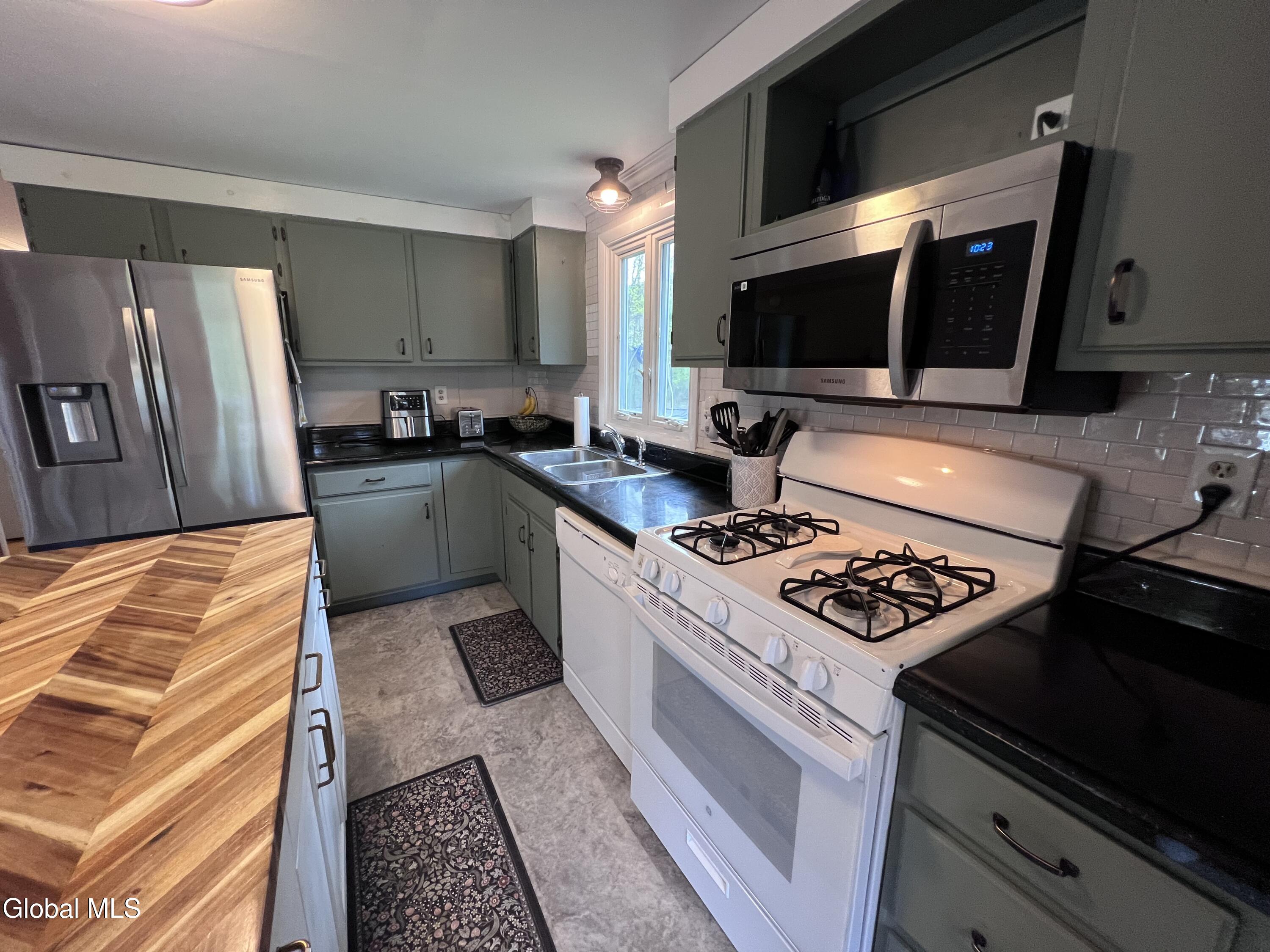 205 Deepkill Road Troy NY 12182