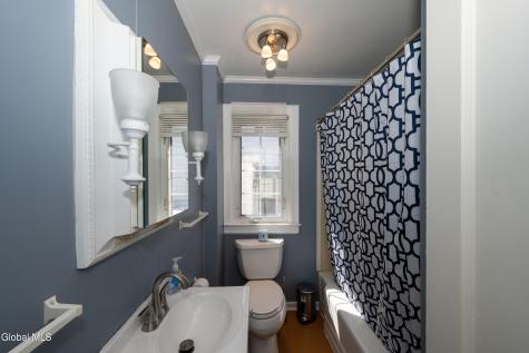2814 Halsey Drive Schenectady NY 12304