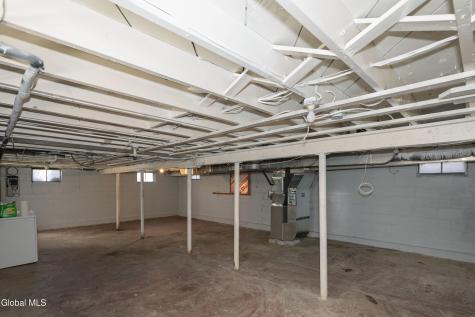 2814 Halsey Drive Schenectady NY 12304