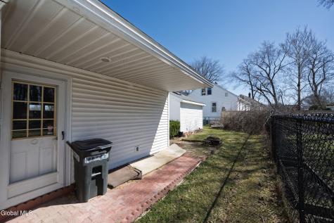 2814 Halsey Drive Schenectady NY 12304