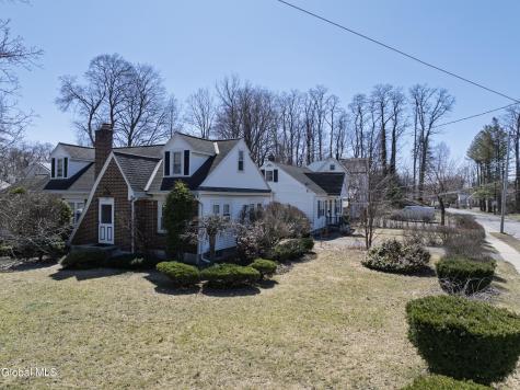 2814 Halsey Drive Schenectady NY 12304