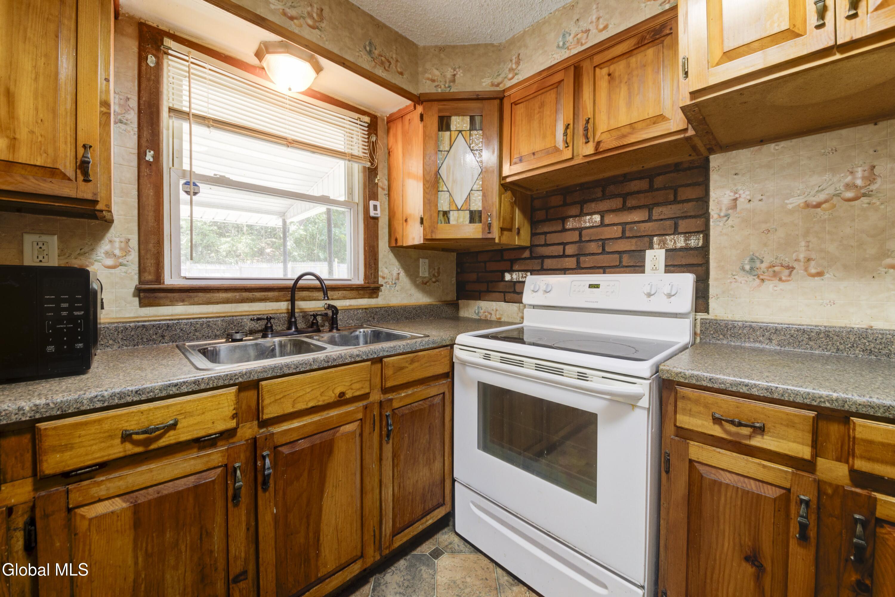 409 W Fulton Street Extension Gloversville NY 12078