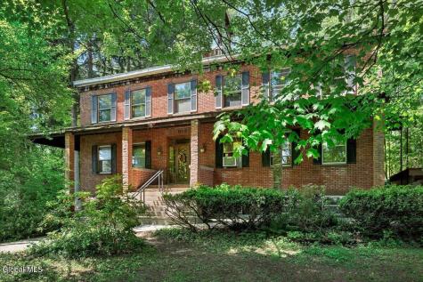 962 Main Street Clifton Park NY 12065