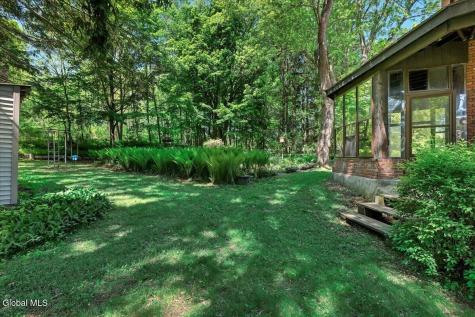 962 Main Street Clifton Park NY 12065