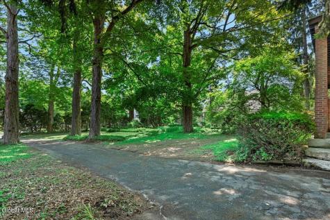 962 Main Street Clifton Park NY 12065