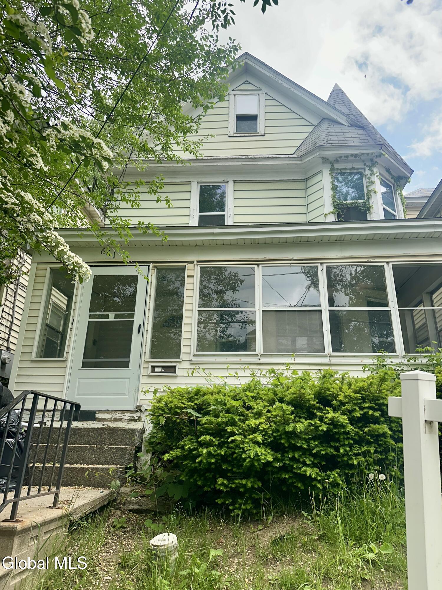 661 Myrtle Avenue Albany NY 12208