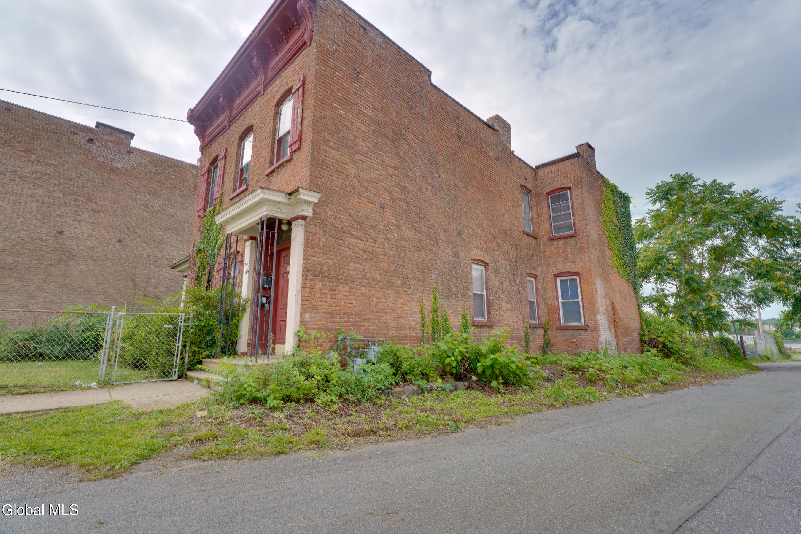 893 River Street Troy NY 12180