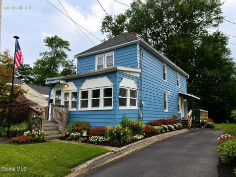 127 Clayton Road Schenectady NY 12304