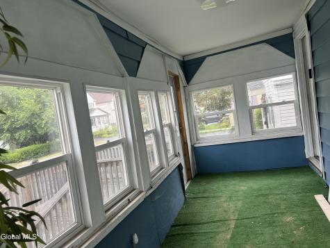 127 Clayton Road Schenectady NY 12304