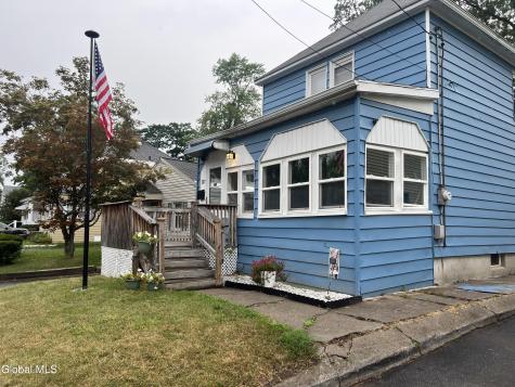 127 Clayton Road Schenectady NY 12304