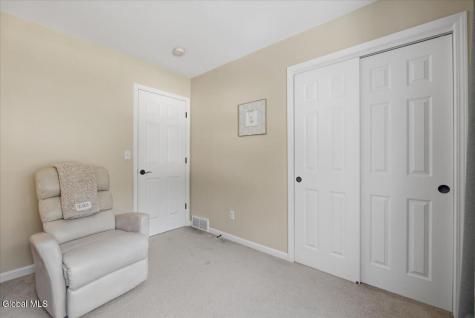 20 Westberry Way Queensbury NY 12804