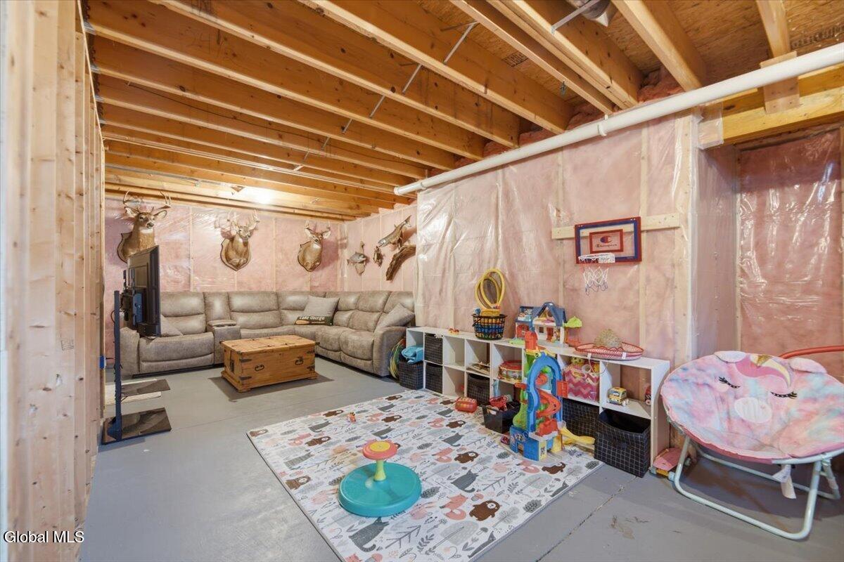 20 Westberry Way Queensbury NY 12804
