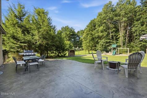 20 Westberry Way Queensbury NY 12804