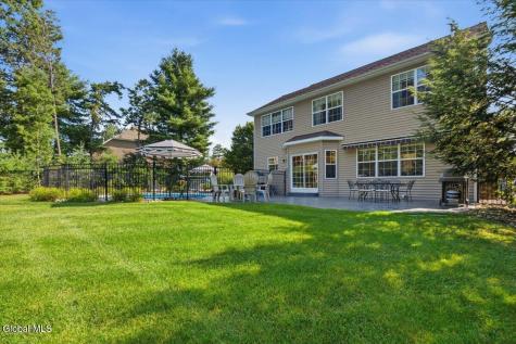 20 Westberry Way Queensbury NY 12804