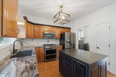 20 Westberry Way Queensbury NY 12804