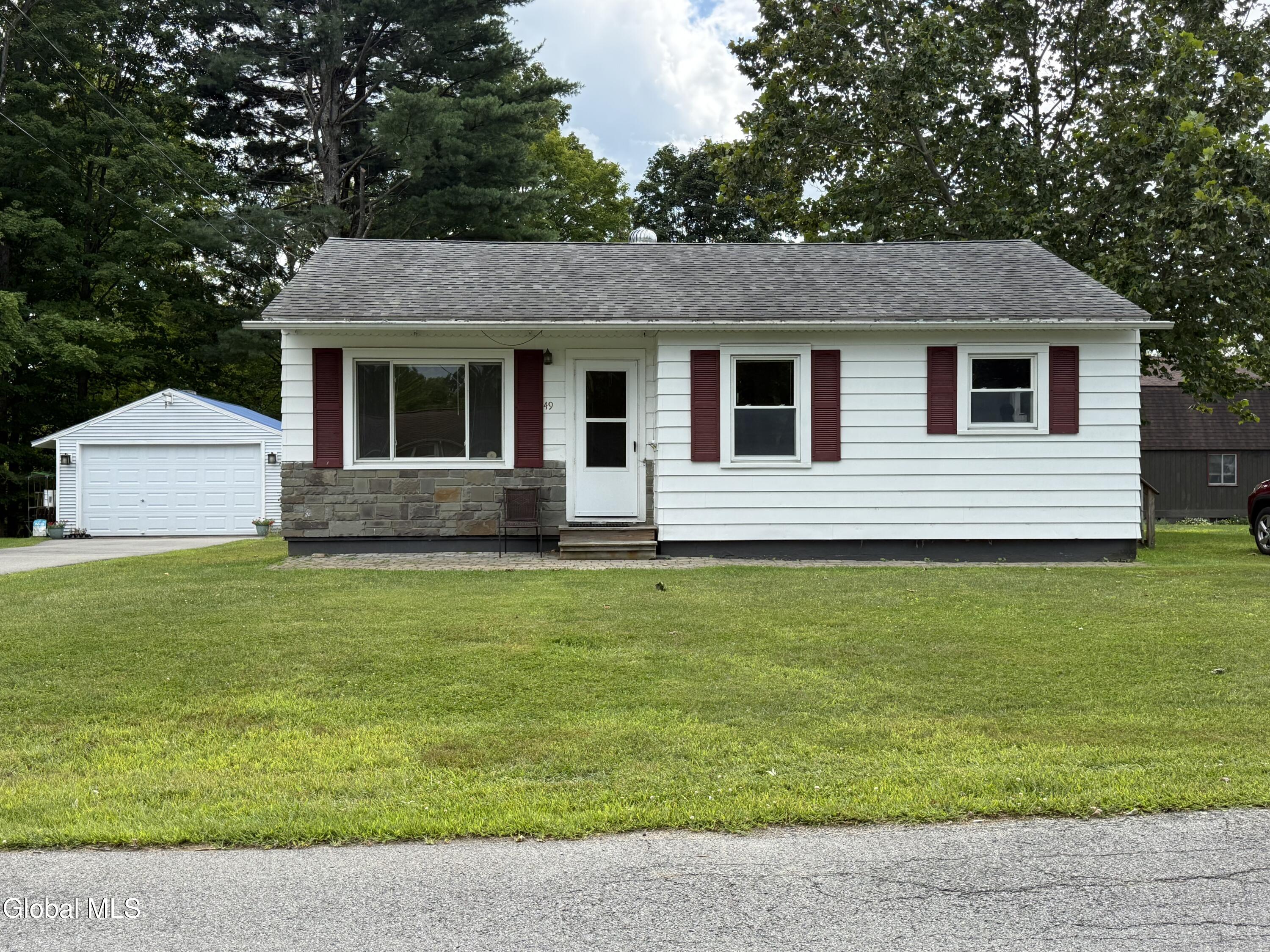 49 Woodside Avenue Mayfield NY 12117