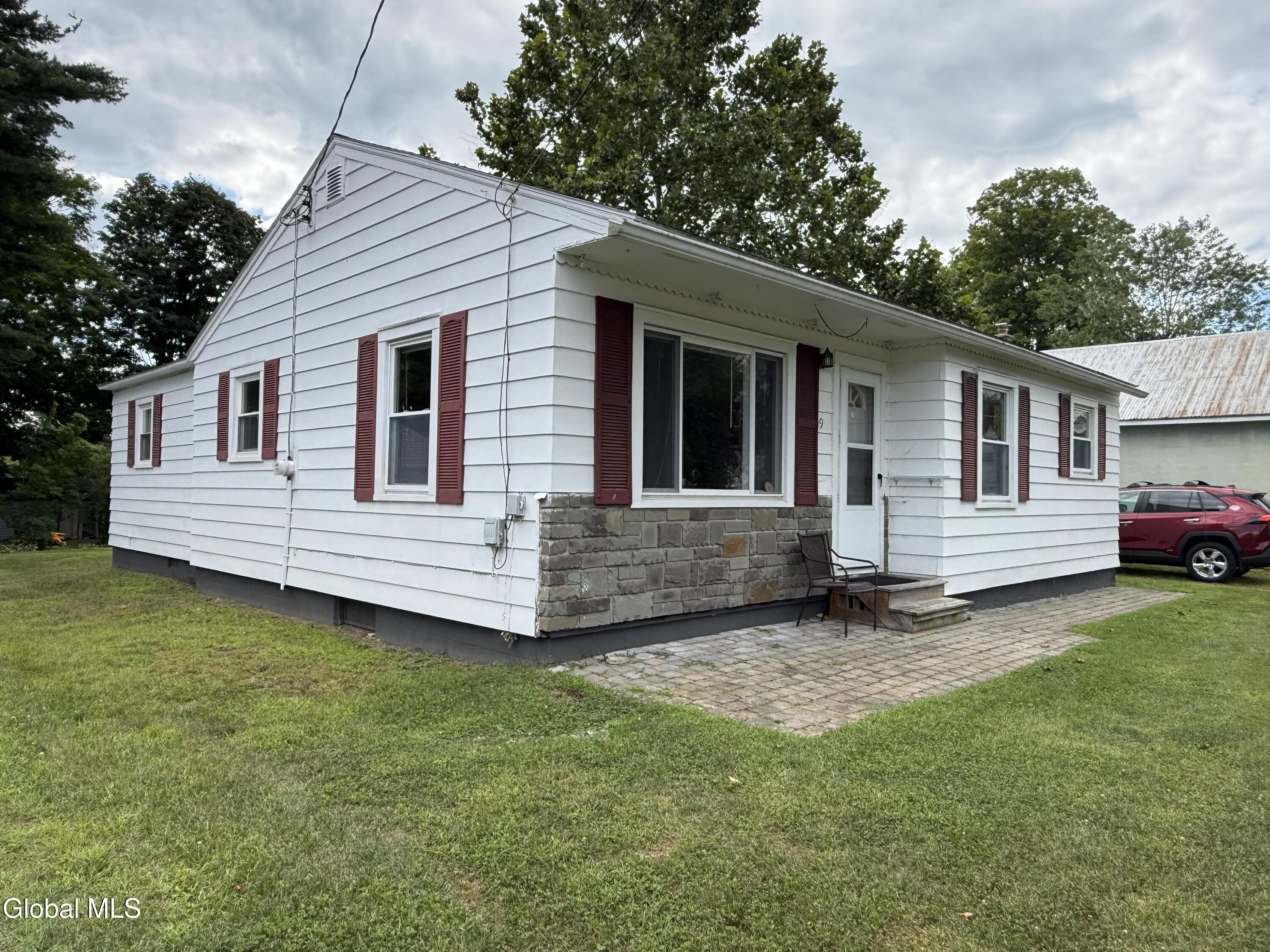 49 Woodside Avenue Mayfield NY 12117