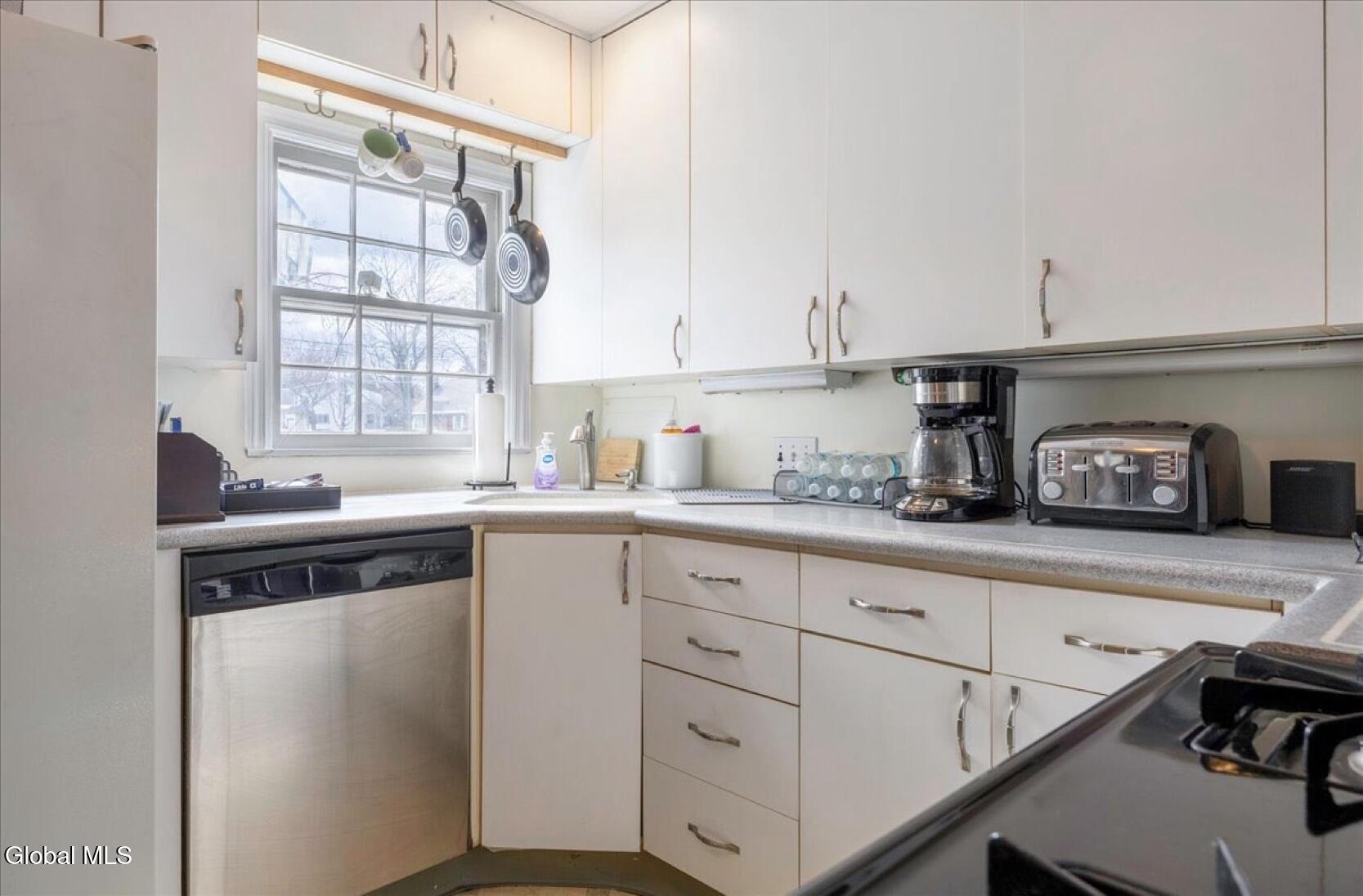 1423 Belmont Avenue Schenectady NY 12308