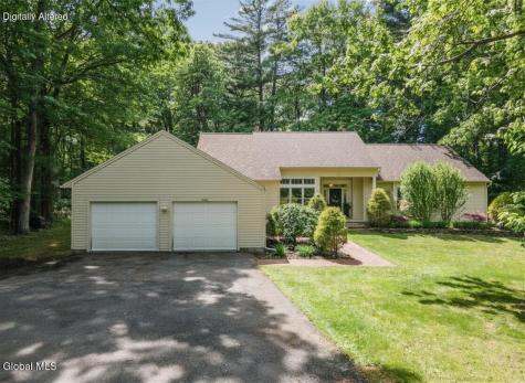 703 Maple Lane Niskayuna NY 12309